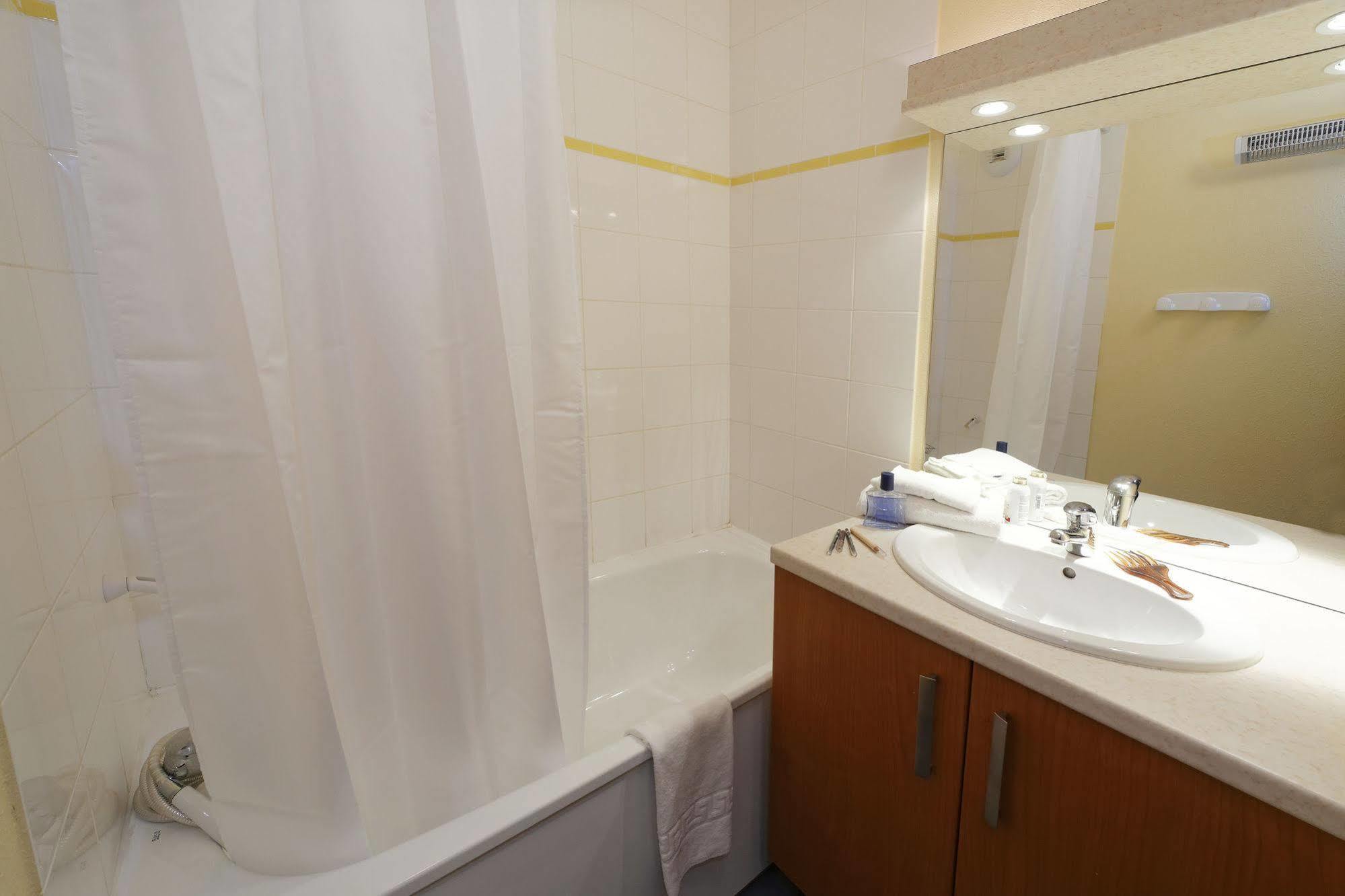 Residence Nemea Les Chalets Du Belvedere Font-Romeu-Odeillo-Via Εξωτερικό φωτογραφία